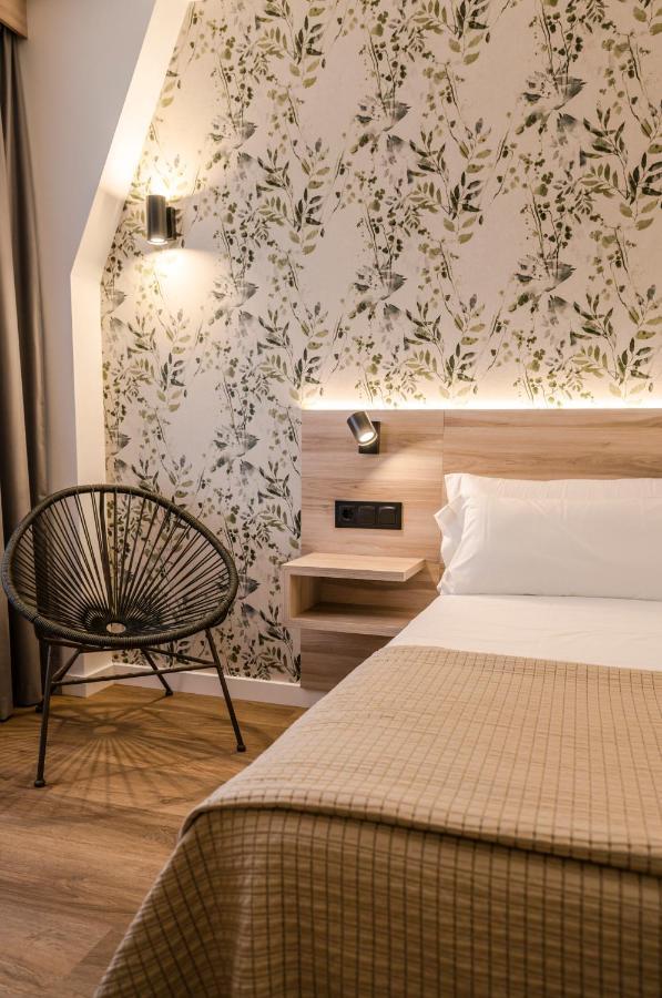 Hotel Piramide Portonovo Kültér fotó