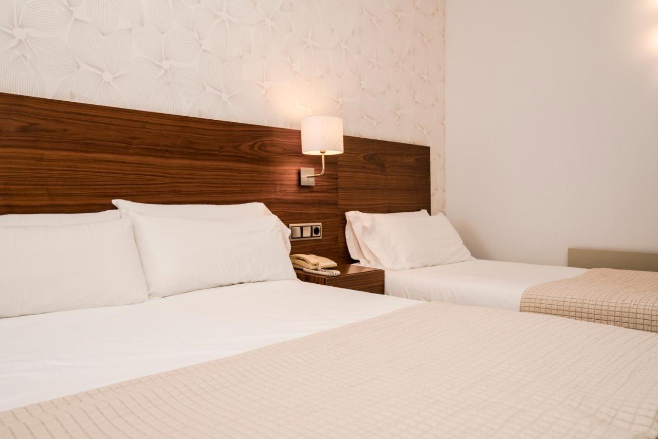 Hotel Piramide Portonovo Kültér fotó